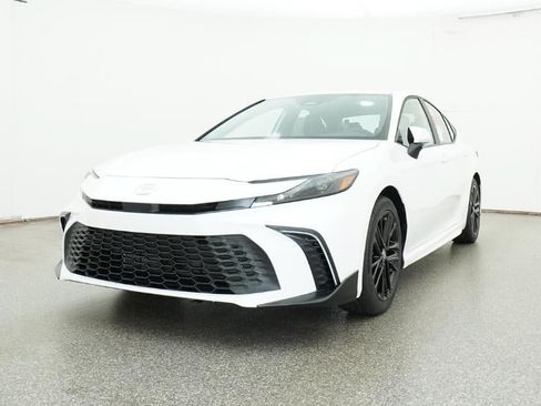 New 2026 Toyota Camry SE FWD image 32