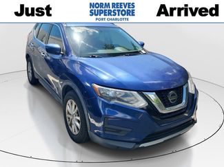 Used 2018 Nissan Rogue SV image 1