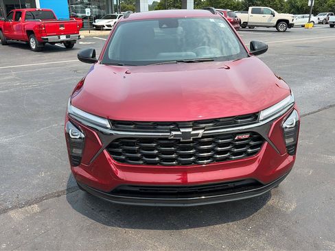 Used 2025 Chevrolet Trax RS w/ Driver Confidence Package FWD image 8