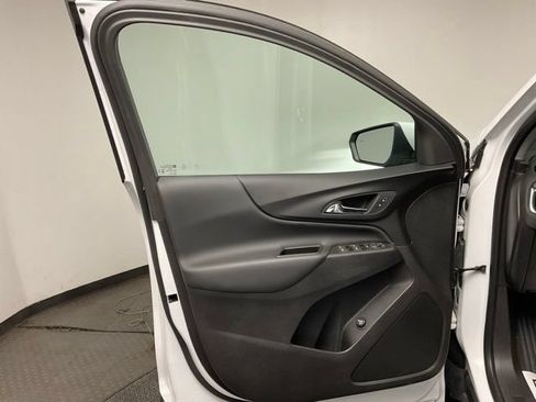 Certified 2024 Chevrolet Equinox LT FWD image 10