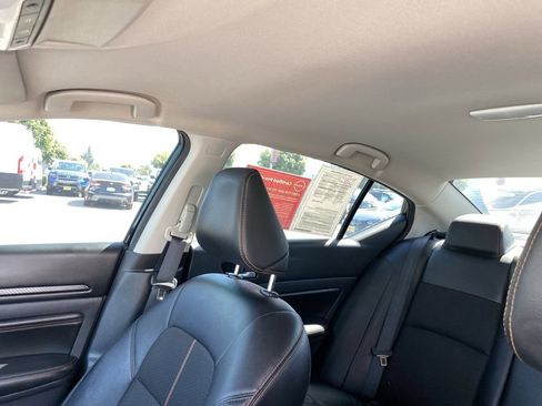 Certified 2022 Nissan Altima 2.5 SR FWD image 33