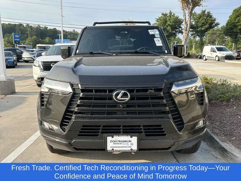 Used 2024 Lexus GX 550 w/ Accessory Package (2T) AWD/4WD image 2