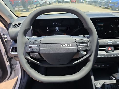 New 2026 Kia K4 FWD image 28