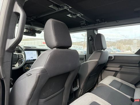 Used 2025 Ford Bronco 4-Door image 27
