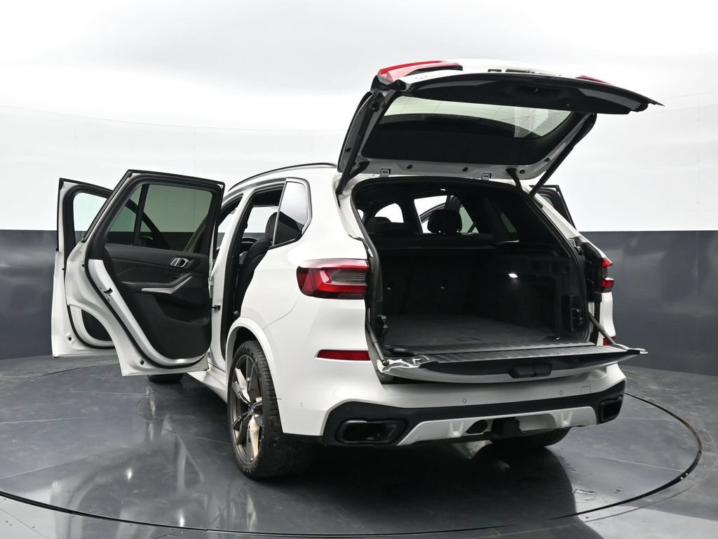 Used 2021 BMW X5 M50i AWD/4WD image 51