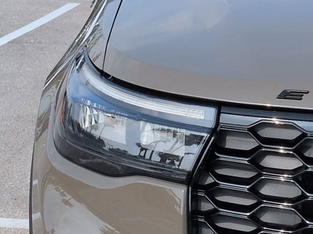 New 2026 Ford Explorer ST-Line w/ ST-Line Street Pack RWD image 10