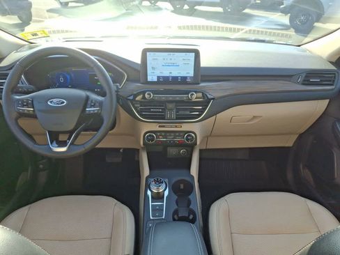 Certified 2020 Ford Escape Titanium w/ Titanium Premium Package 2.0 image 10