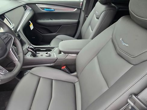 New 2026 Cadillac XT5 Luxury image 20