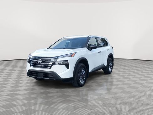 Certified 2026 Nissan Rogue S AWD/4WD image 4