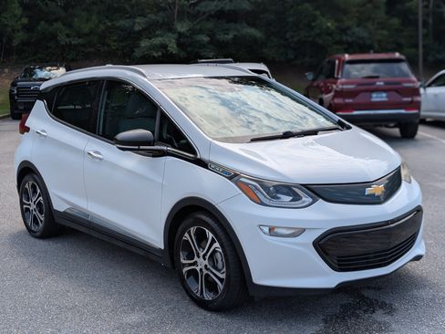 Used 2019 Chevrolet Bolt Premier w/ Infotainment Package FWD image 11