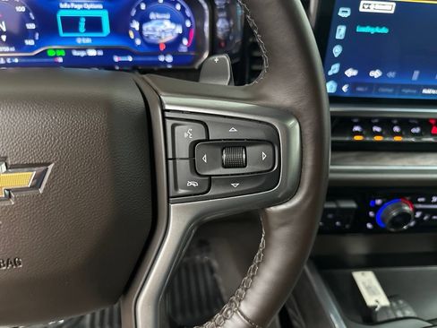 Used 2025 Chevrolet Silverado 1500 LTZ w/ LTZ Premium Package AWD/4WD image 16