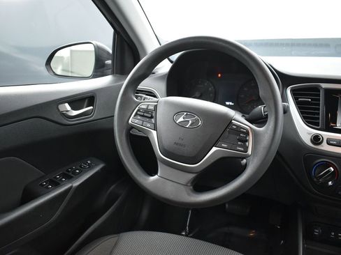 Used 2022 Hyundai Accent SE image 18