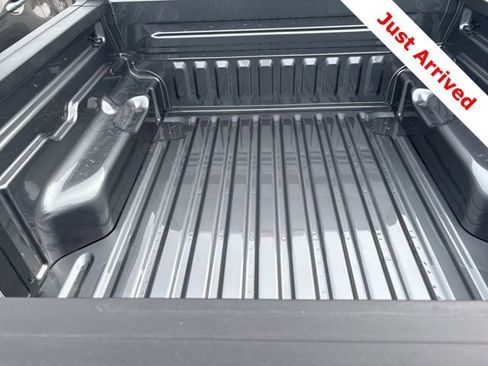 Used 2025 Ford Maverick XL FWD image 16