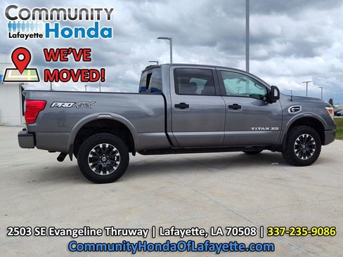 Used 2019 Nissan Titan PRO-4X AWD/4WD image 12