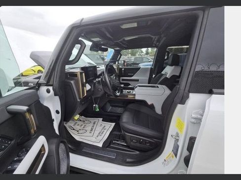 Used 2024 GMC Hummer EV 2X AWD/4WD image 8