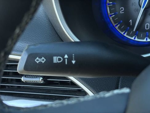 Used 2024 Chrysler Pacifica Touring-L FWD image 30