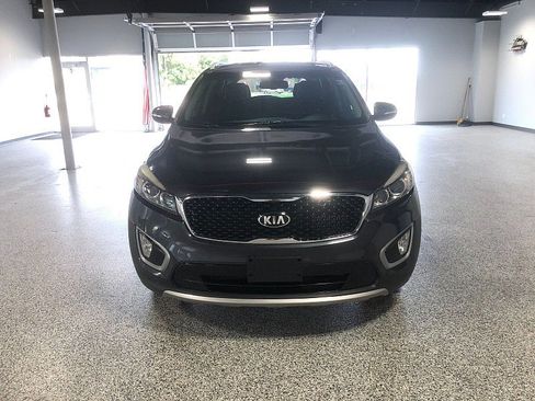 Used 2017 Kia Sorento EX AWD/4WD image 8