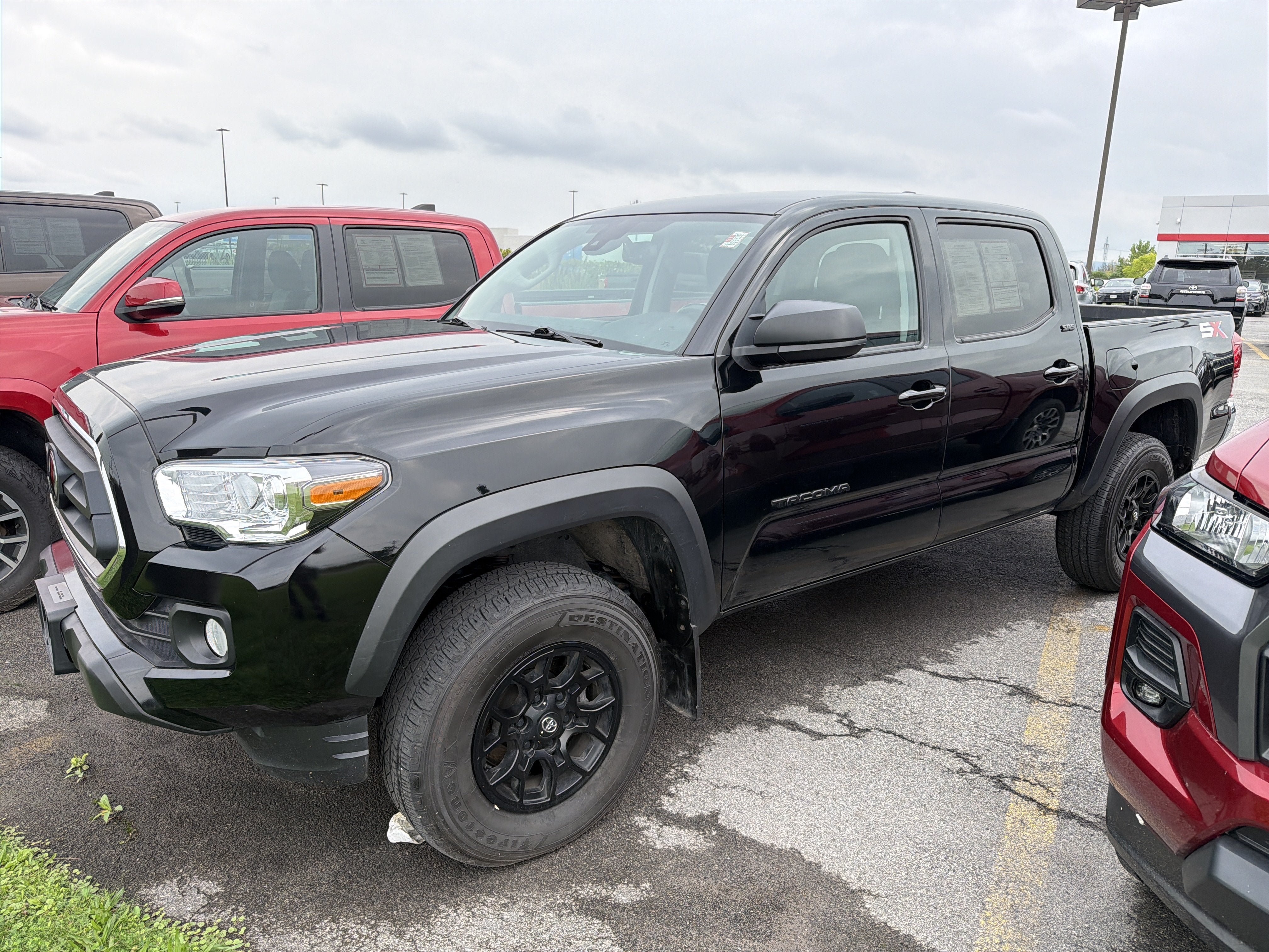 Used 2023 Toyota Tacoma SR5 w/ SX Package AWD/4WD image 4