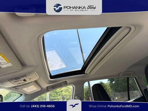 Used 2017 Toyota RAV4 XLE w/ Plus Special Value Package AWD/4WD image 19