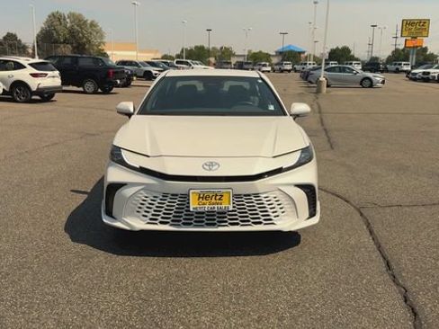 Used 2025 Toyota Camry XSE FWD image 3