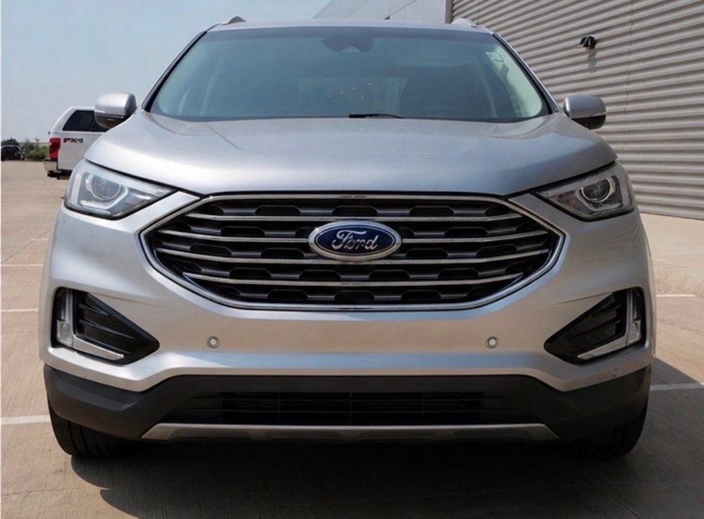 Used 2020 Ford Edge Titanium AWD/4WD image 3
