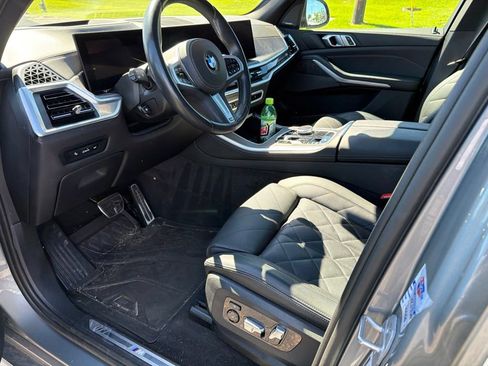 Used 2025 BMW X5 xDrive40i AWD/4WD image 31