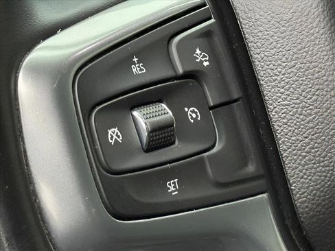 Used 2024 Chevrolet Silverado 2500 LT image 24