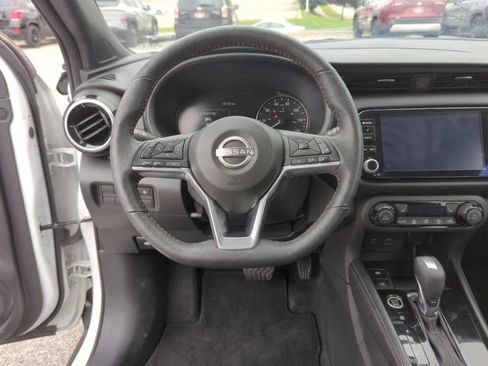 Used 2024 Nissan Kicks SR w/ SR Premium Package FWD image 25