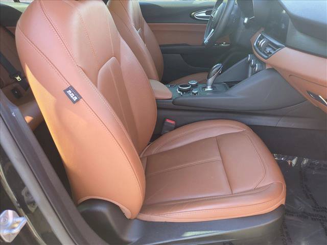 Used 2017 Alfa Romeo Giulia AWD image 22