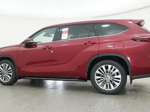 New 2026 Toyota Highlander Platinum AWD/4WD image 45