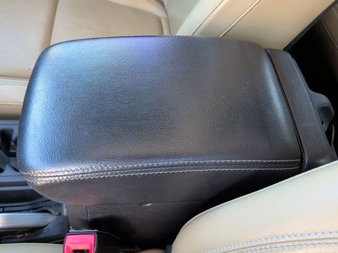 Used 2018 Jeep Wrangler Unlimited Rubicon image 33