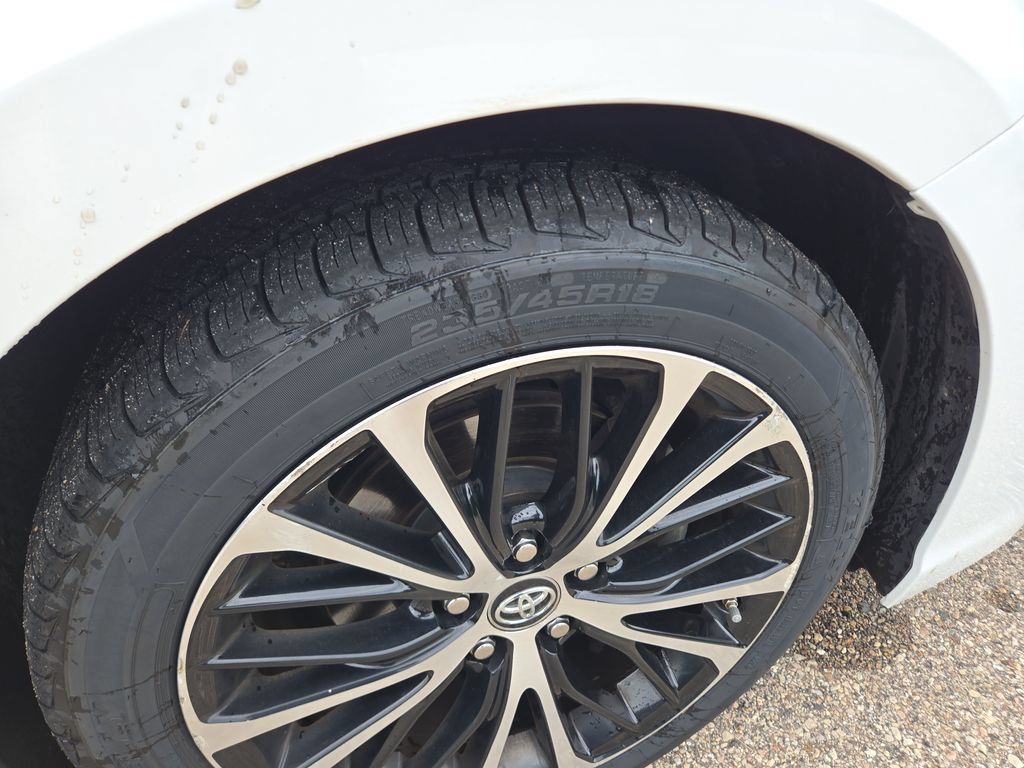 Used 2018 Toyota Camry SE FWD image 24