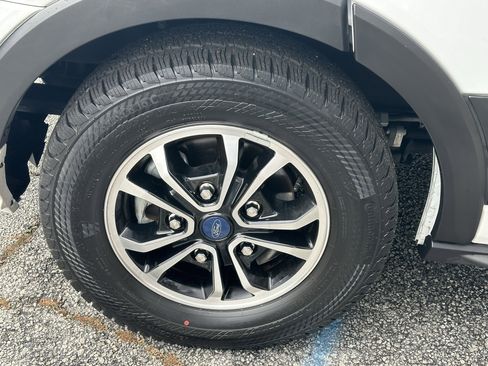 Used 2022 Ford Transit 350 XLT image 14