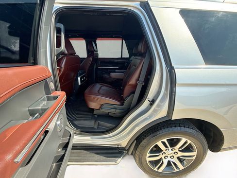 Used 2022 Ford Expedition Limited RWD image 26
