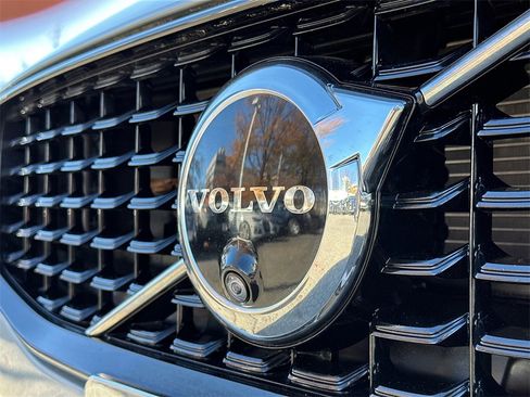 Used 2024 Volvo S60 B5 Ultimate w/ Climate Package image 12