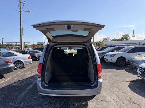 Used 2015 Dodge Grand Caravan SE w/ Quick Order Package 29E SE FWD image 12