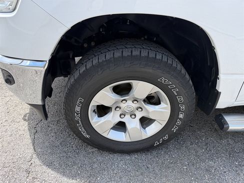 Used 2023 RAM 1500 Big Horn AWD/4WD image 16