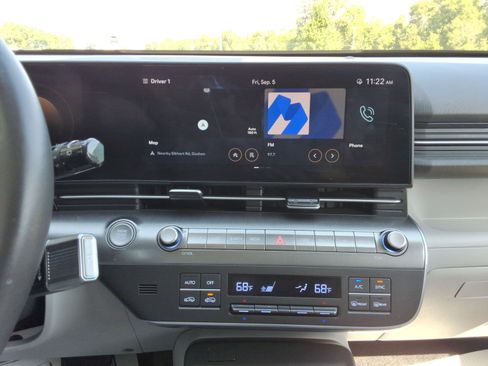 Used 2025 Hyundai Kona Limited image 16