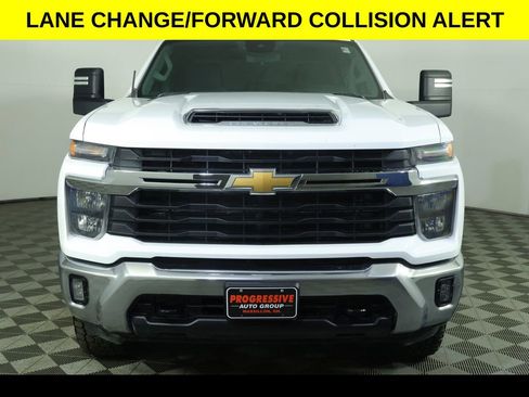 Used 2024 Chevrolet Silverado 2500 LT image 10