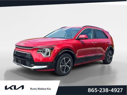 New 2025 Kia Niro SX