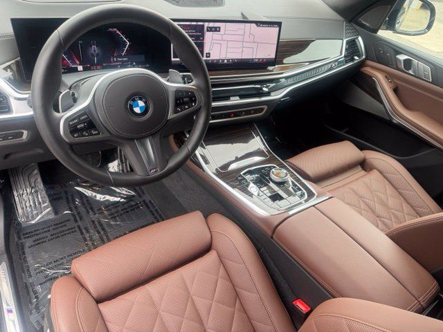 Certified 2026 BMW X7 xDrive40i w/ Executive Package AWD/4WD image 16