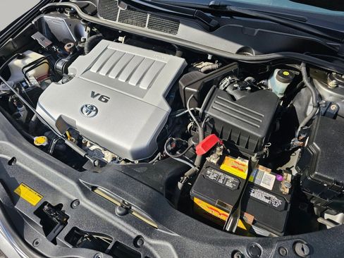 Used 2010 Toyota Venza Limited image 17