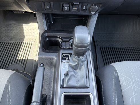 Used 2023 Toyota Tacoma TRD Off-Road image 22