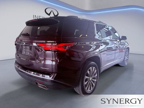 Used 2022 Chevrolet Traverse Premier w/ LPO, Floor Liner Package AWD/4WD image 5