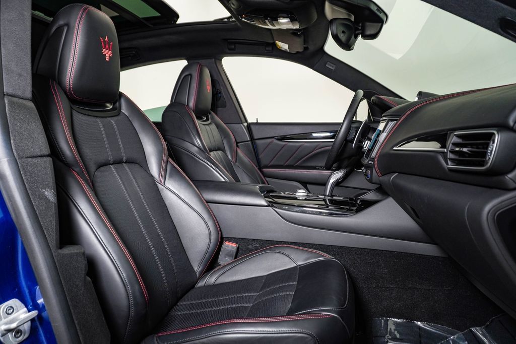 Used 2024 Maserati Levante GT Ultima AWD/4WD image 14