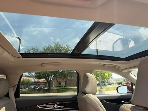 Used 2023 Lincoln Nautilus Reserve FWD image 13