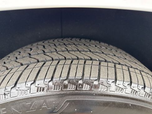 Used 2025 GMC Yukon Denali w/ Denali Reserve Package image 41