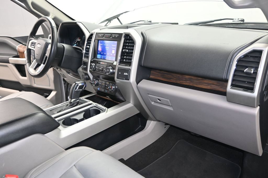 Used 2020 Ford F150 Lariat w/ Trailer Tow Package RWD image 27