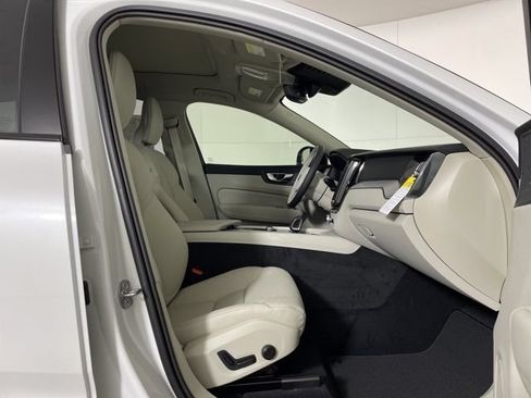 Certified 2025 Volvo XC60 T8 Plus w/ Protection Package Premier AWD/4WD image 21