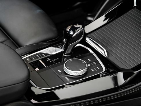 Used 2025 BMW X4 xDrive30i image 29